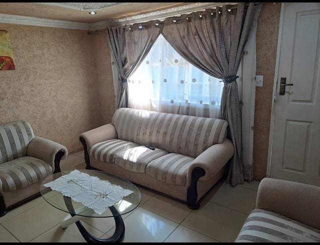 3 BEDROOM PROPERTY TO RENT IN KLIPSPRUIT WEST